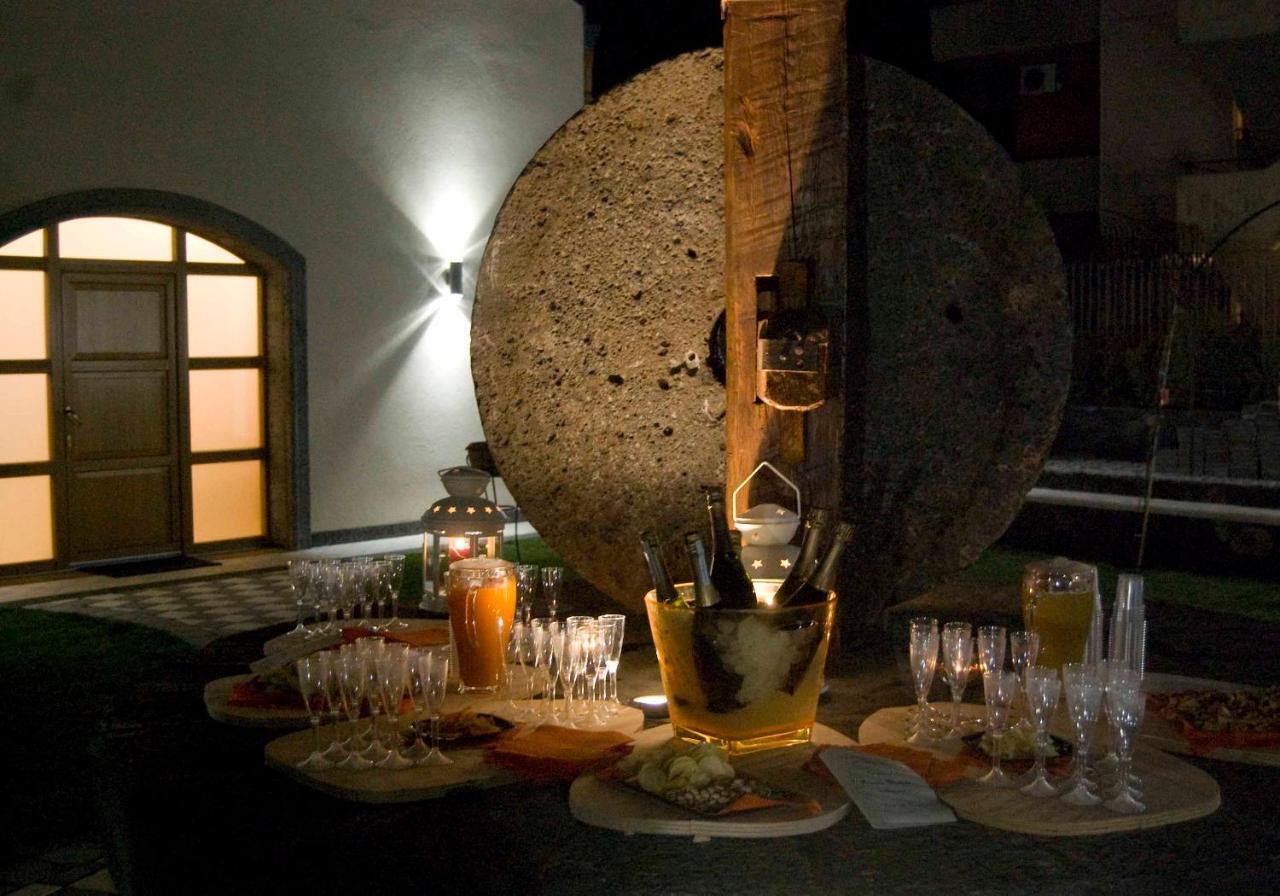 B&B Le Antiche Cisterne Tremestieri Etneo Buitenkant foto